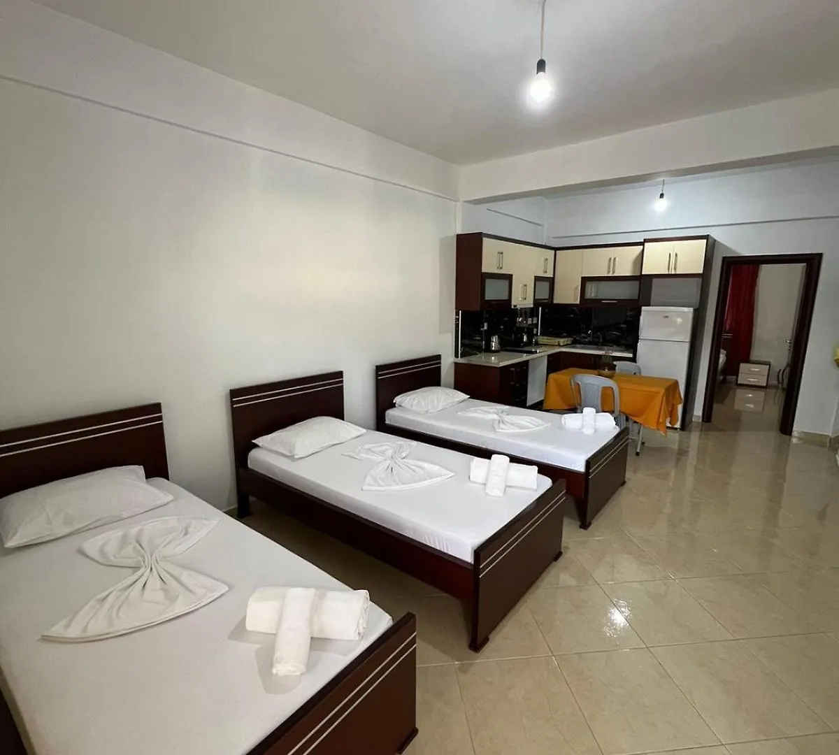 Konukevi White Villa Saranda Arnavutluk