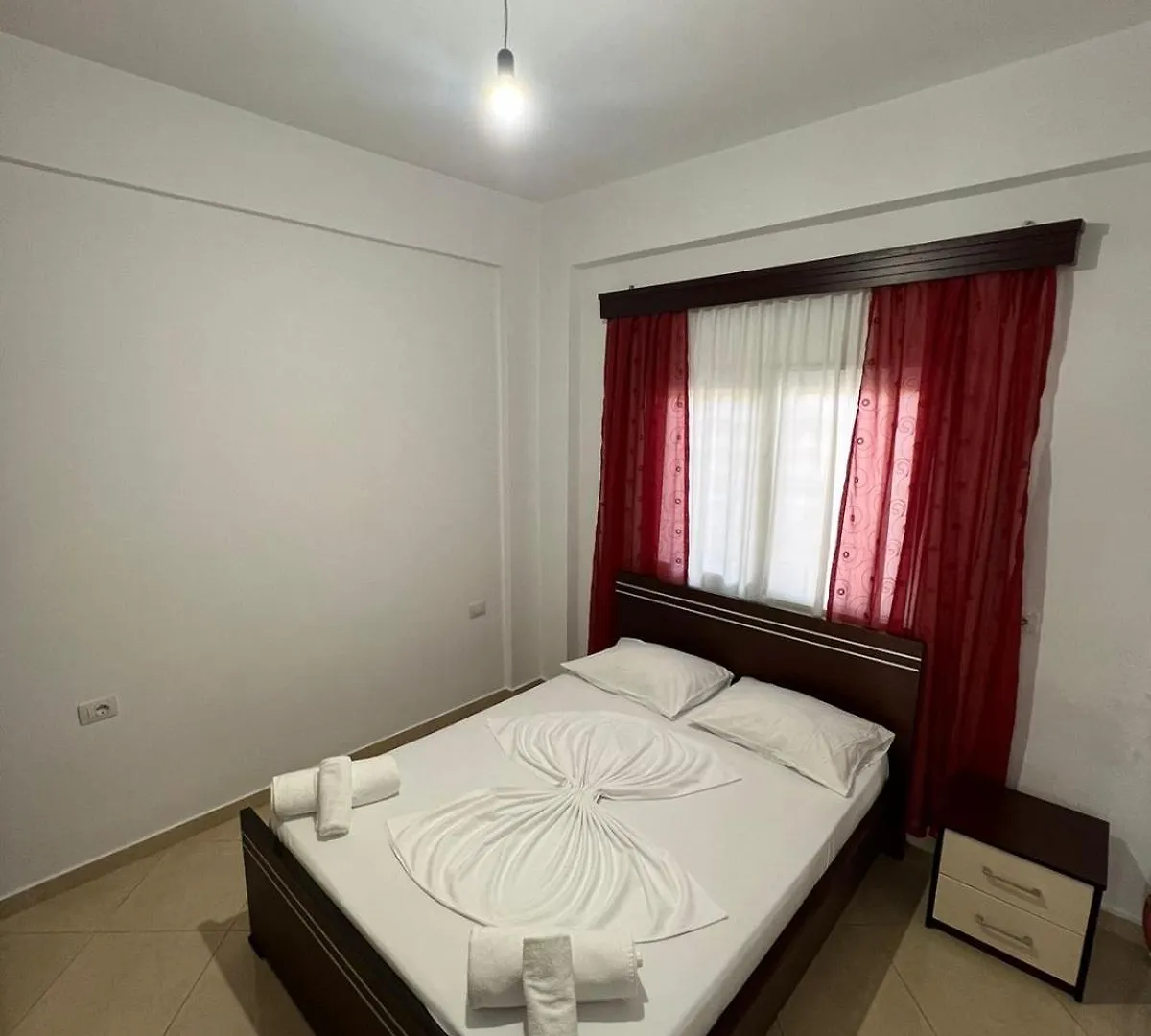 White Villa Saranda 0*,