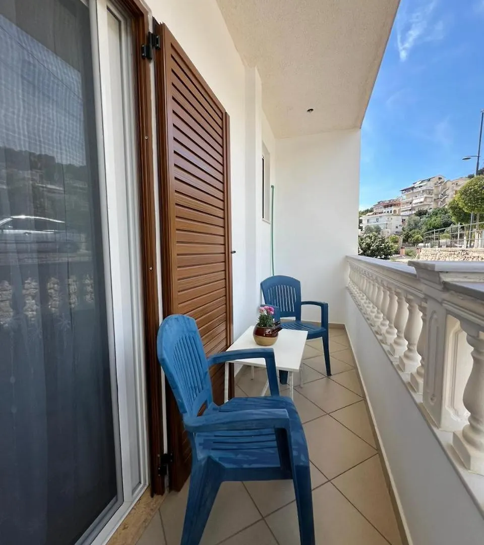 White Villa Saranda Konukevi