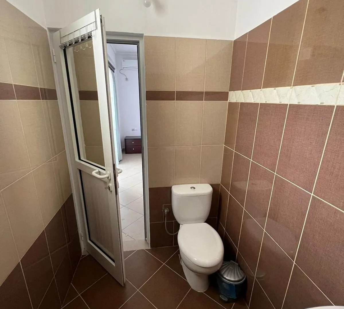 Konukevi White Villa Saranda